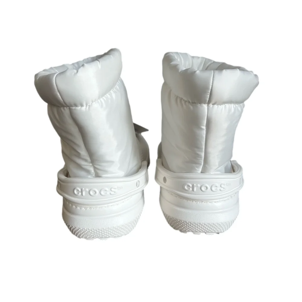 Crocs Classic Lined Neo Puff White Unisex Boot Size 7 or 5 SKU#24215